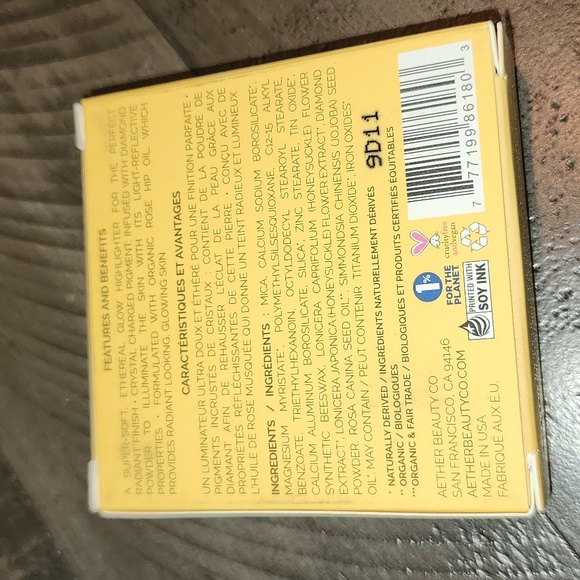 Aether Beauty Supernova Crushed Diamond Highlighter-- Yellow Diamond Dust - Picture 3 of 3